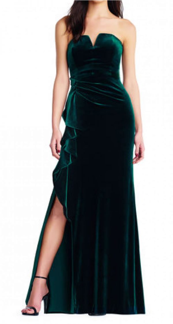 Vestido strapless de terciopelo