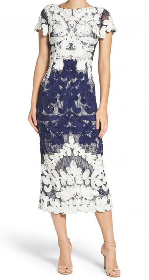 VESTIDO DE ENCAJE CON DETALLES BORDADOS