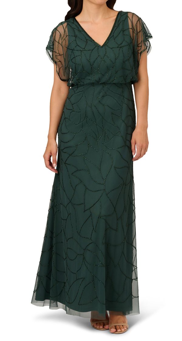 VESTIDO ESCOTE EN V DE VELO BORDADO CON CANUTILLOS
