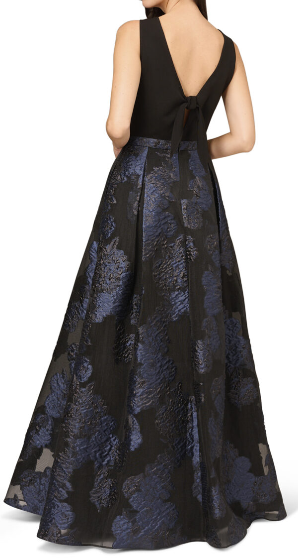VESTIDO DE TOP NEGRO Y FALDA EN A BROCADA - Image 2