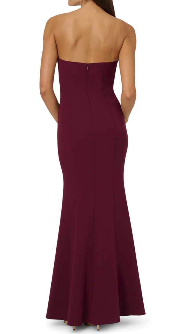 VESTIDO STRAPLESS CON ESCOTE EN V - Image 2