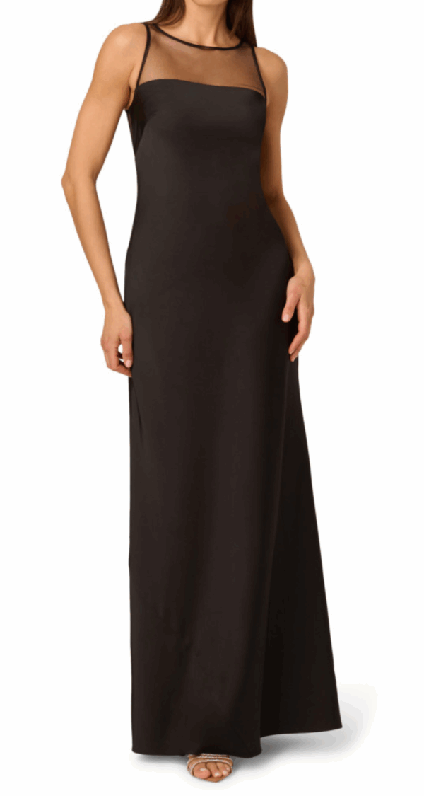 VESTIDO CON DETALLE EN TUL Y ESPALDA DESCUBIERTA