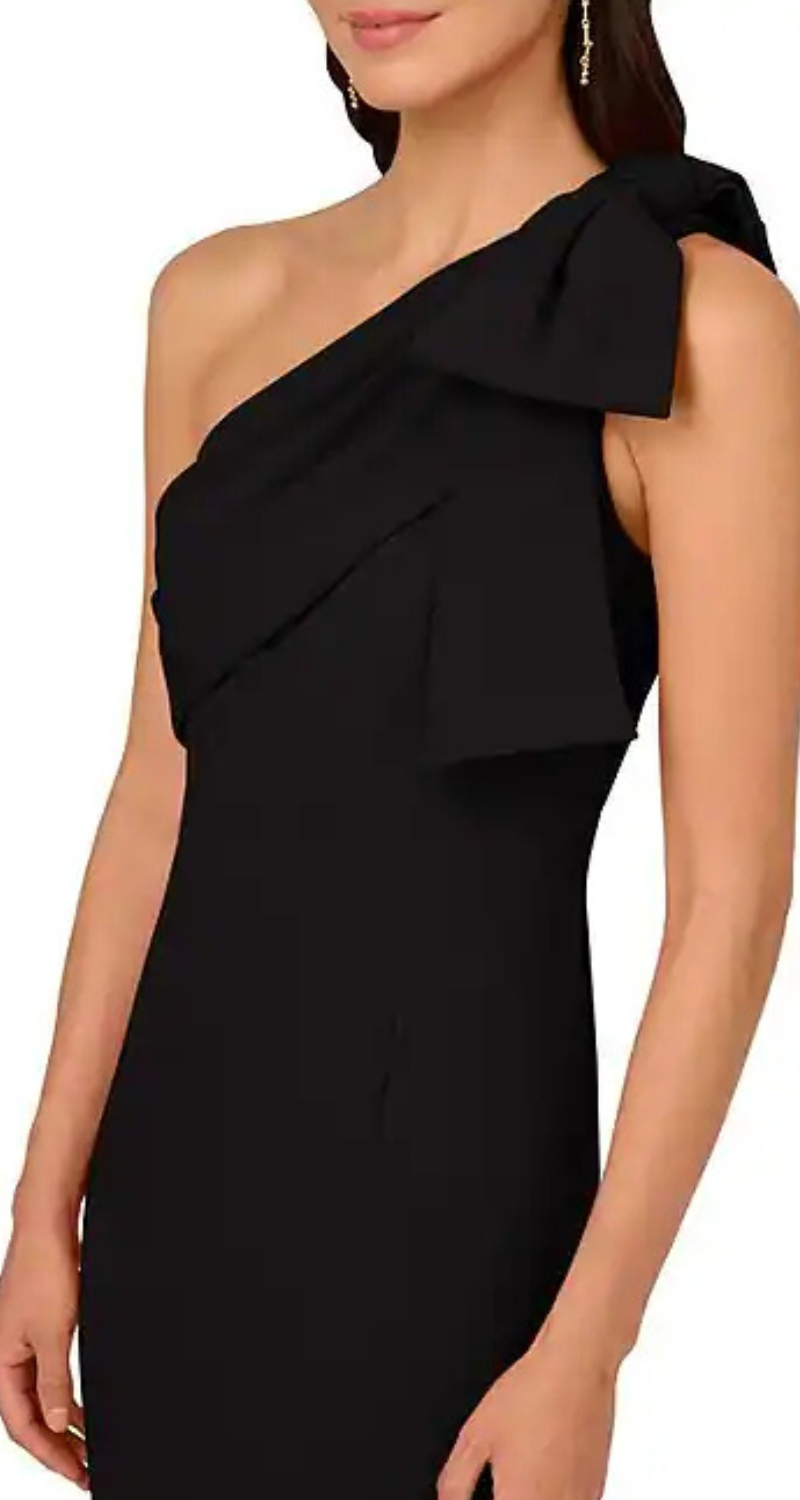 VESTIDO DE UN HOMBRO EN CREPE CON DETALLE MOÑO - Image 3